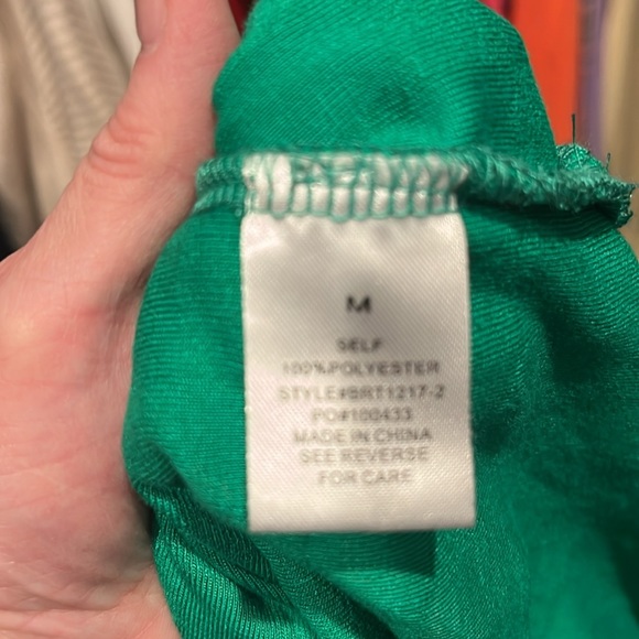 Beautiful ‘Bailey Rose’ Boutique Brand Oversized Button down in Green size M - Picture 5 of 6